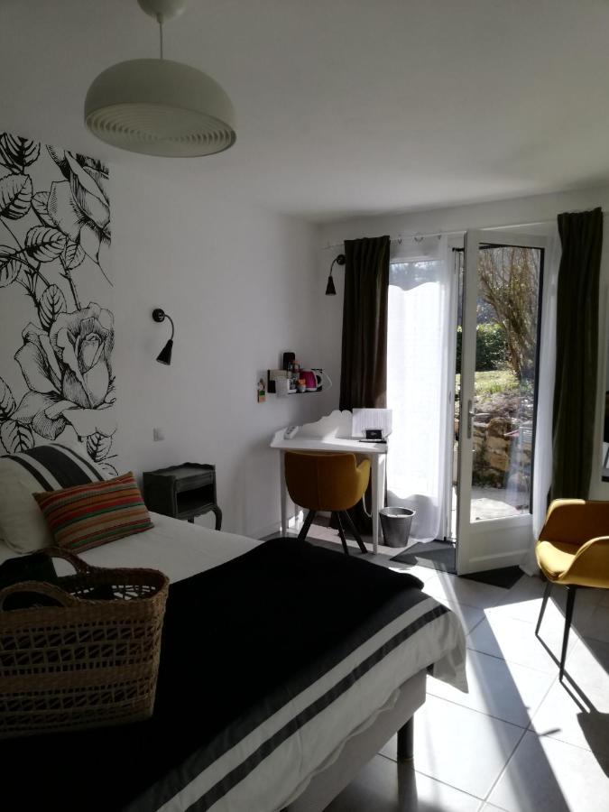 Les Perluetes Hotel Carennac Bagian luar foto