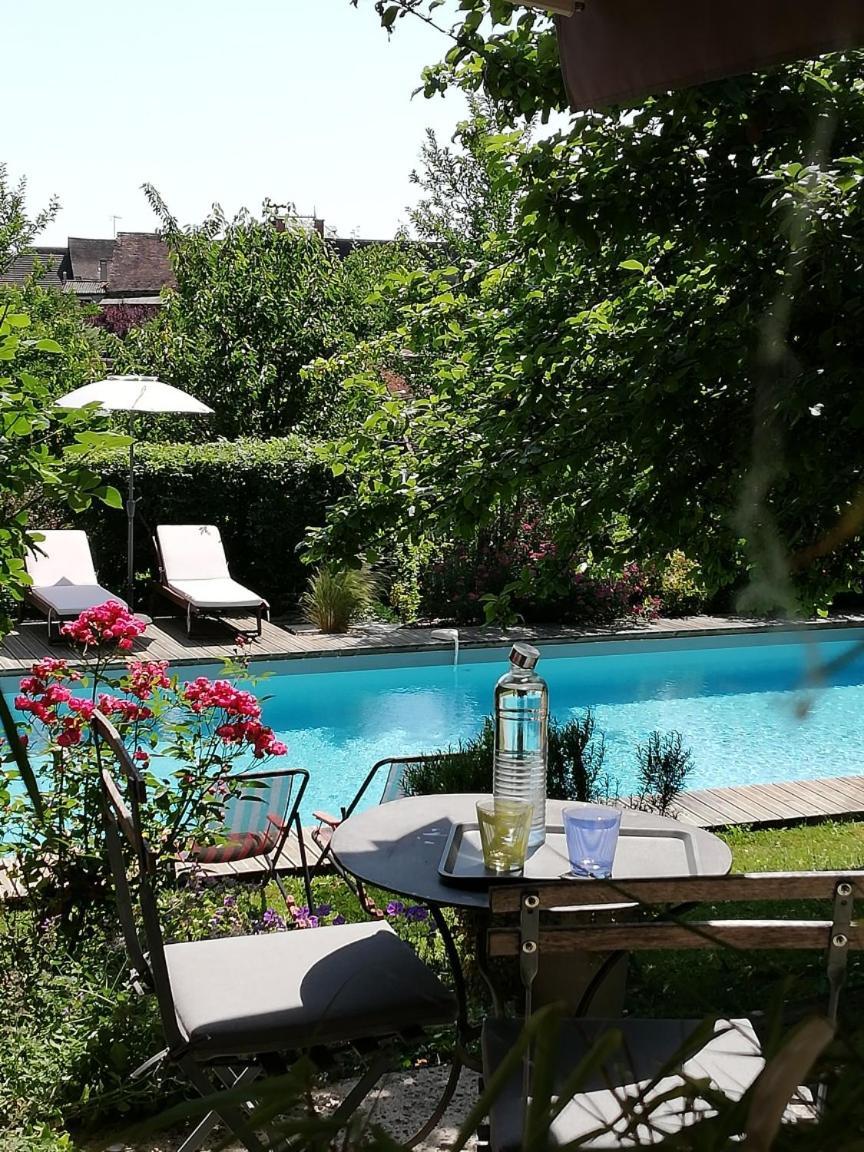Les Perluetes Hotel Carennac Bagian luar foto