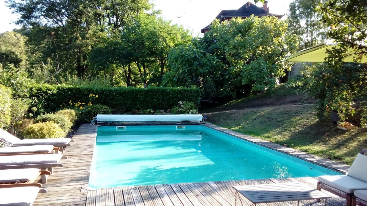 Les Perluetes Hotel Carennac Bagian luar foto