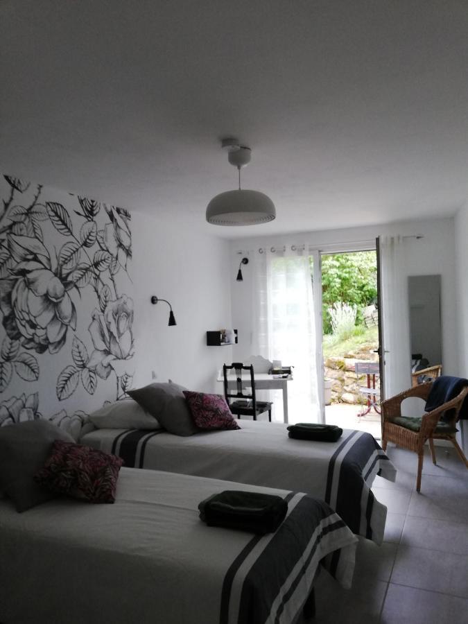 Les Perluetes Hotel Carennac Bagian luar foto